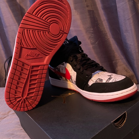 Air Jordan 1 Mid Newspaper Times - Picture 2 of 3